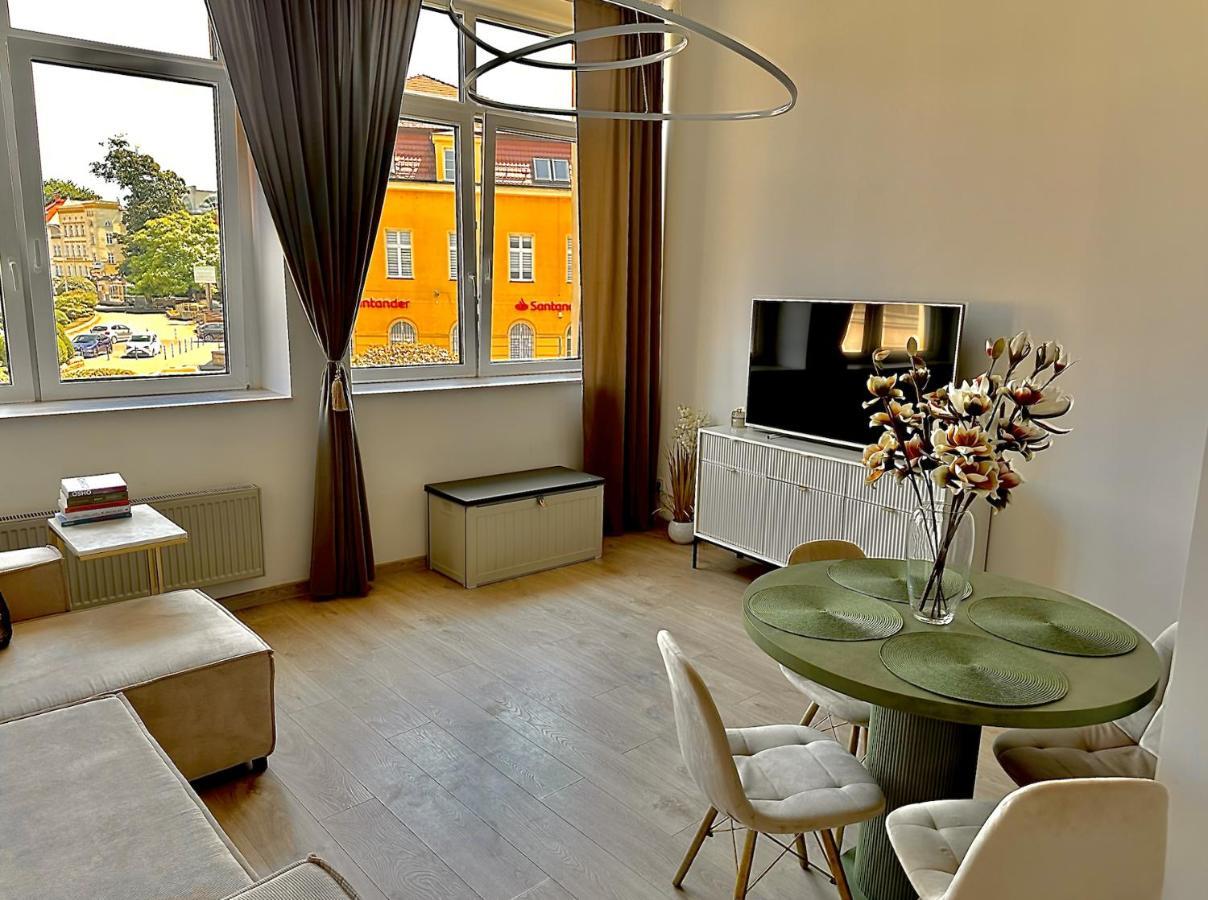 Ferienwohnung Loft Przy Placu Niepodleglosci Jelenia Góra Exterior foto