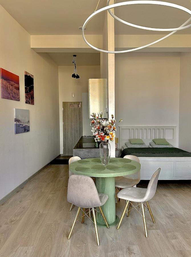Ferienwohnung Loft Przy Placu Niepodleglosci Jelenia Góra Exterior foto