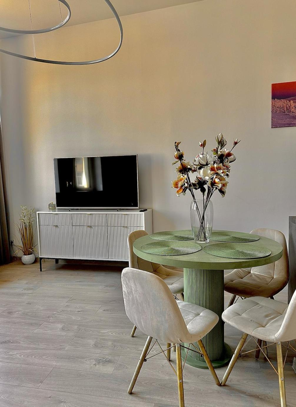 Ferienwohnung Loft Przy Placu Niepodleglosci Jelenia Góra Exterior foto